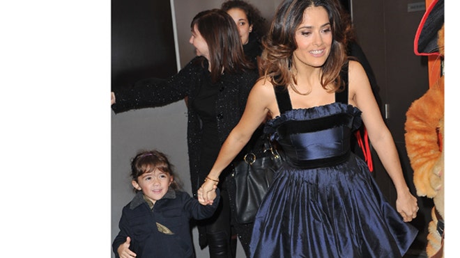SALMA HAYEK AND DAUGHTER.jpg